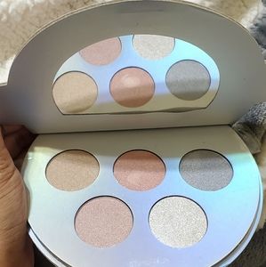 Blackheart Saturn's Glow Highlighter Palette
